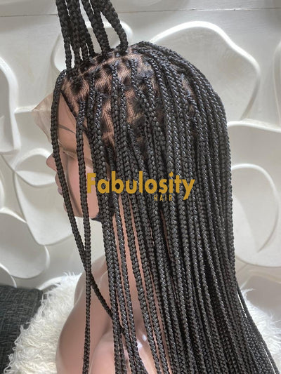 Knotless braided wig smaller cut (Davina)